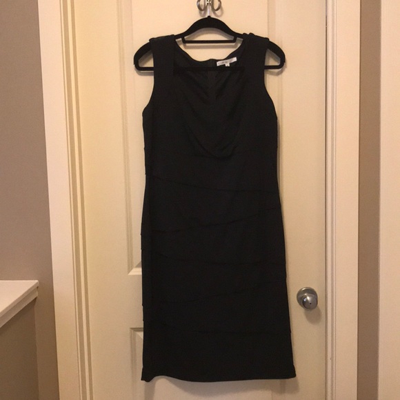 Slimming black Dress - Picture 1 of 6